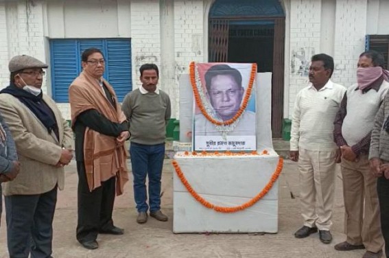 Congress paid tribute to former CM Sudhir Majumder on his Death Anniversary 